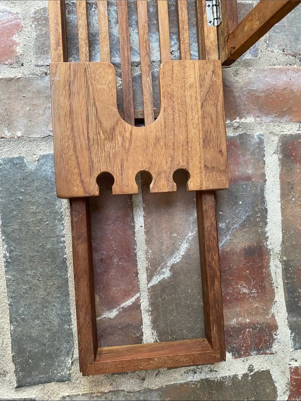 Teakwood Expandable Bath Caddy Tray with Book Stand & Wine Glass Holder